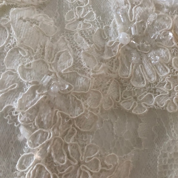 Keyhole Back Lace Ivory Wedding Dress - Picture 15 of 16